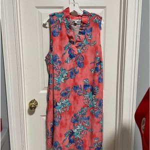 Crown and Ivy Coral Floral sleeveless dress. Size 2 XL with pockets.